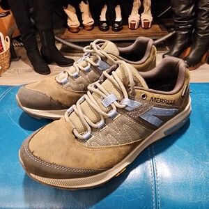 Merrell Womens Zion Hiking Shoes